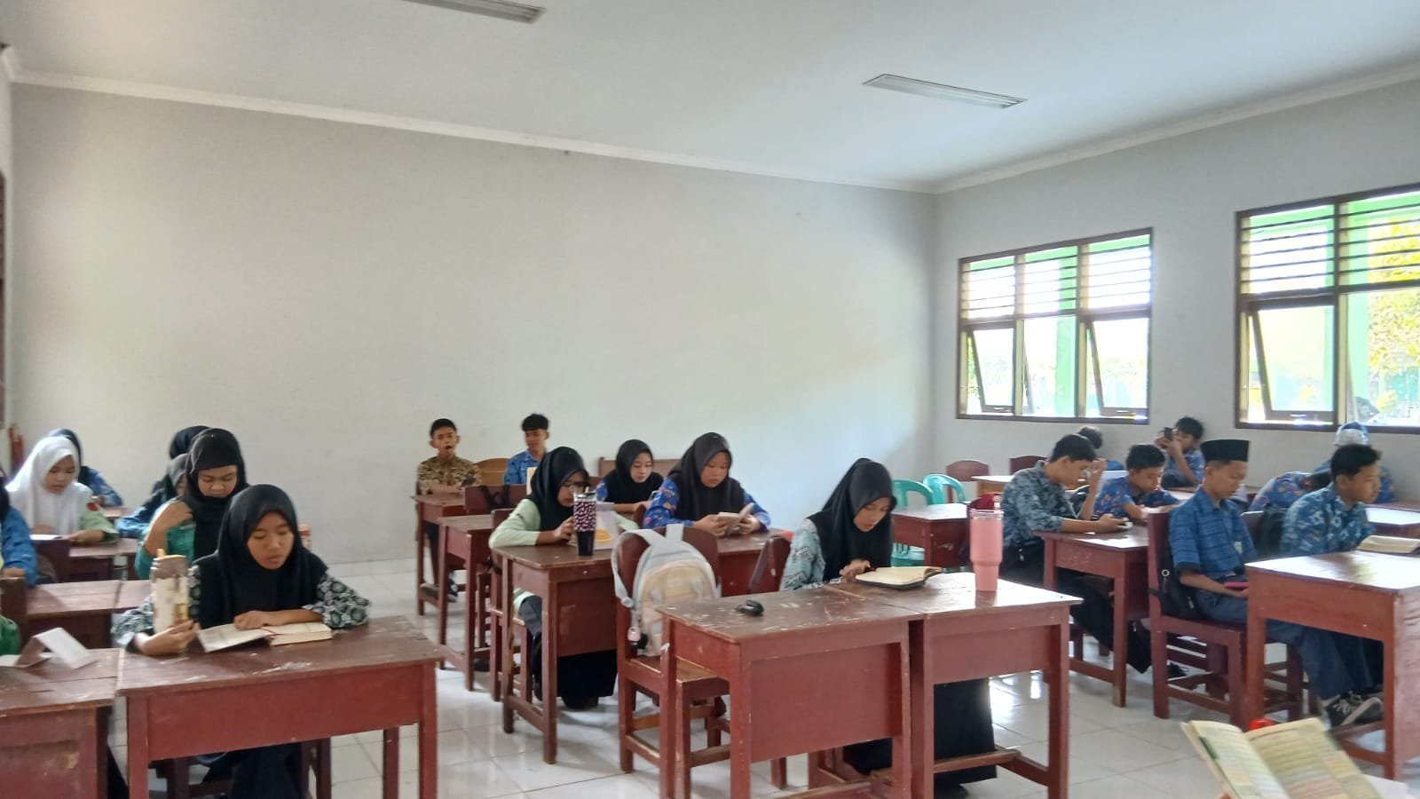 Cahaya Pagi di MAN 1 Lampung Selatan: Lantunan Ayat Suci Al-Qur'an Jadi Benteng Generasi Digital